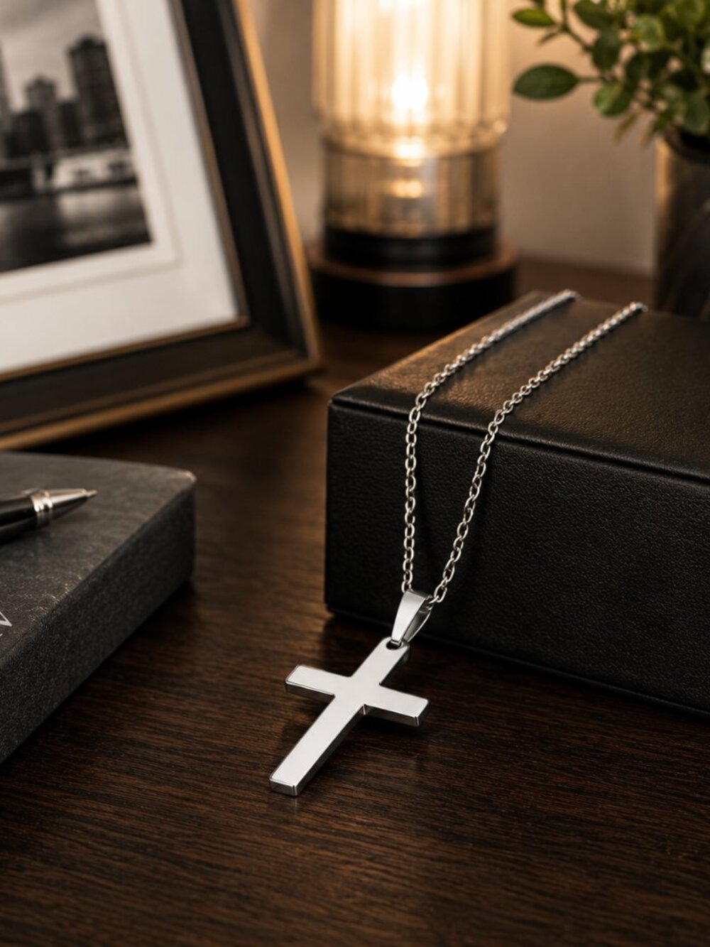 Necklace Cross Pendant-NEW- Elegant Silver Plated